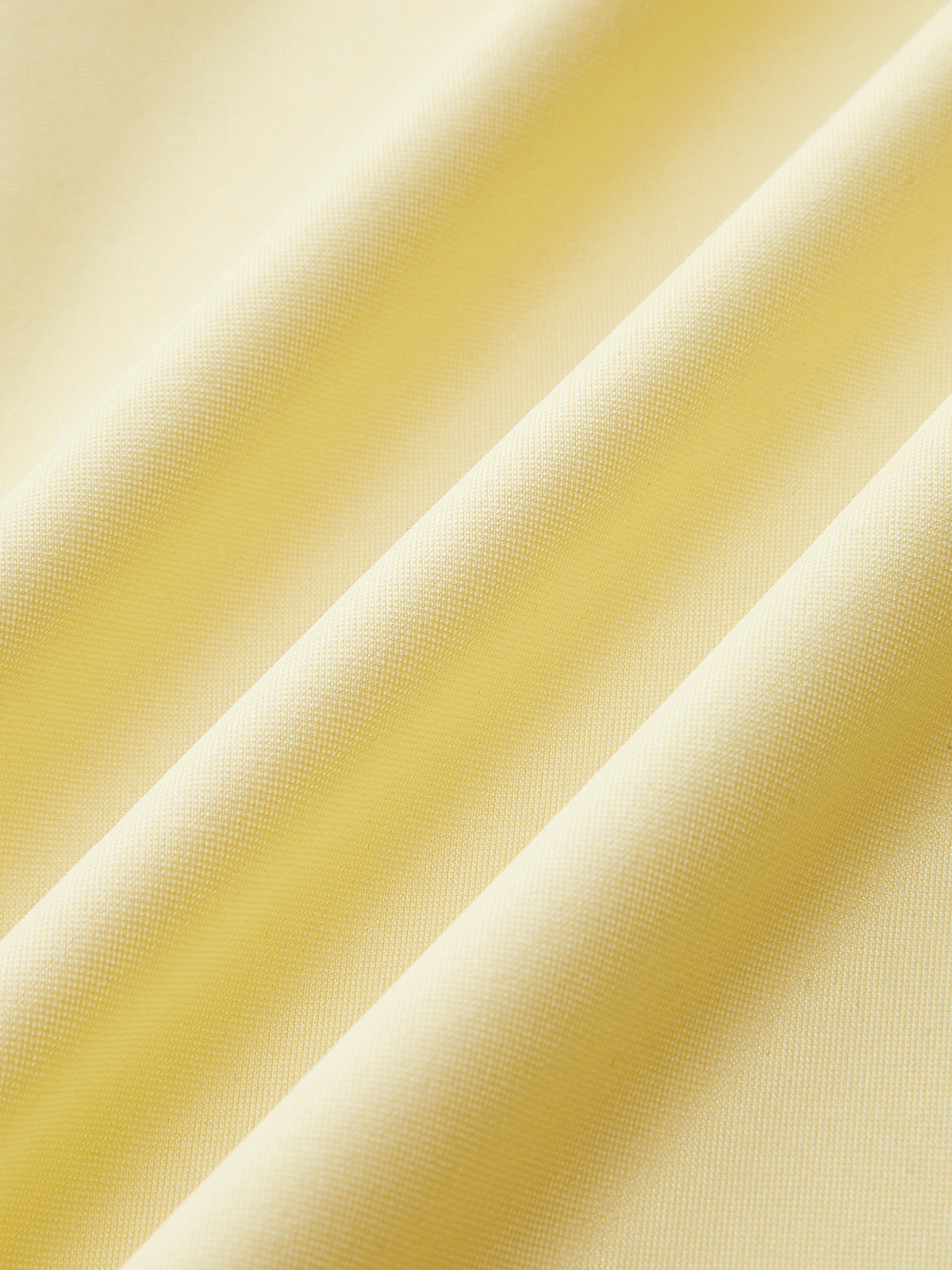 Robe midi à fines bretelles et ourlet contrastant