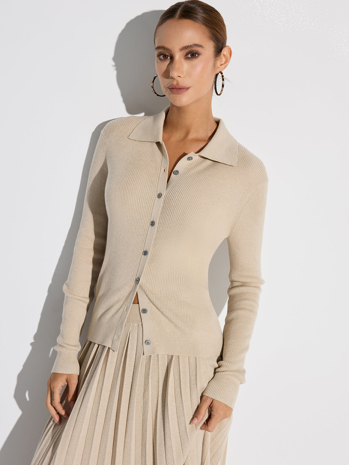 Gilet cardigan à col polo en maille côtelée de laine mélangée