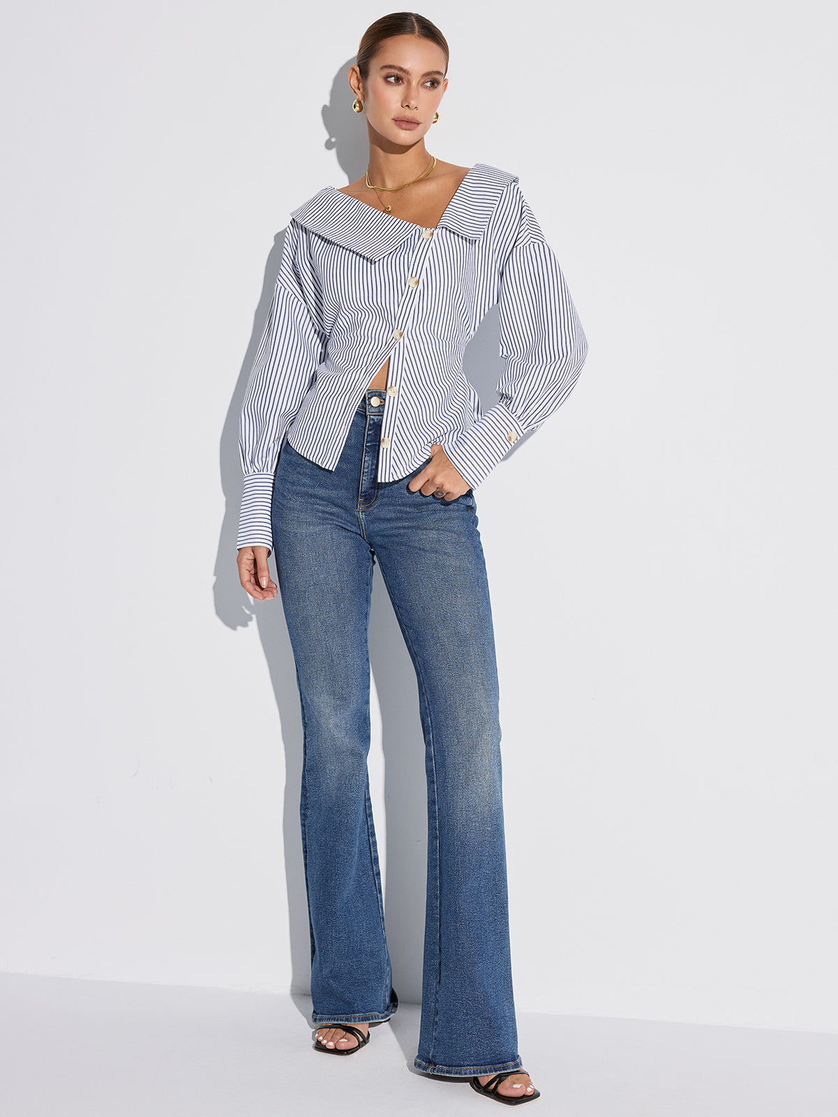 Chemise boutonnée à rayures et patte de boutonnage asymétrique