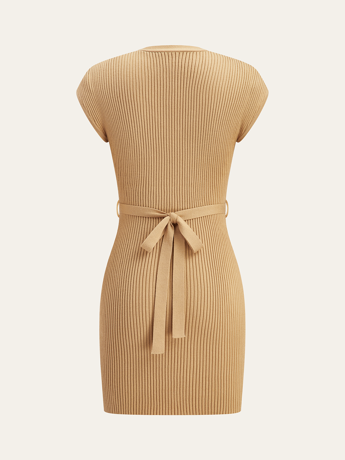 Strickkleid mit Knöpfen und passendem Gürtel