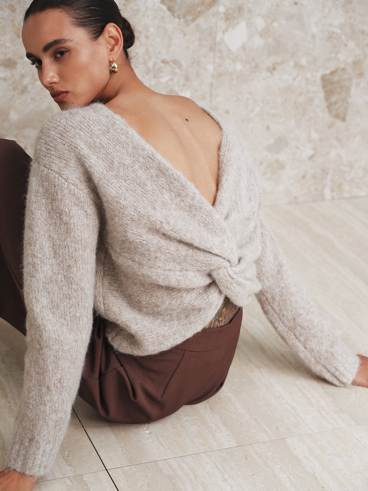 Pull en mélange de laine torsadé sans dos