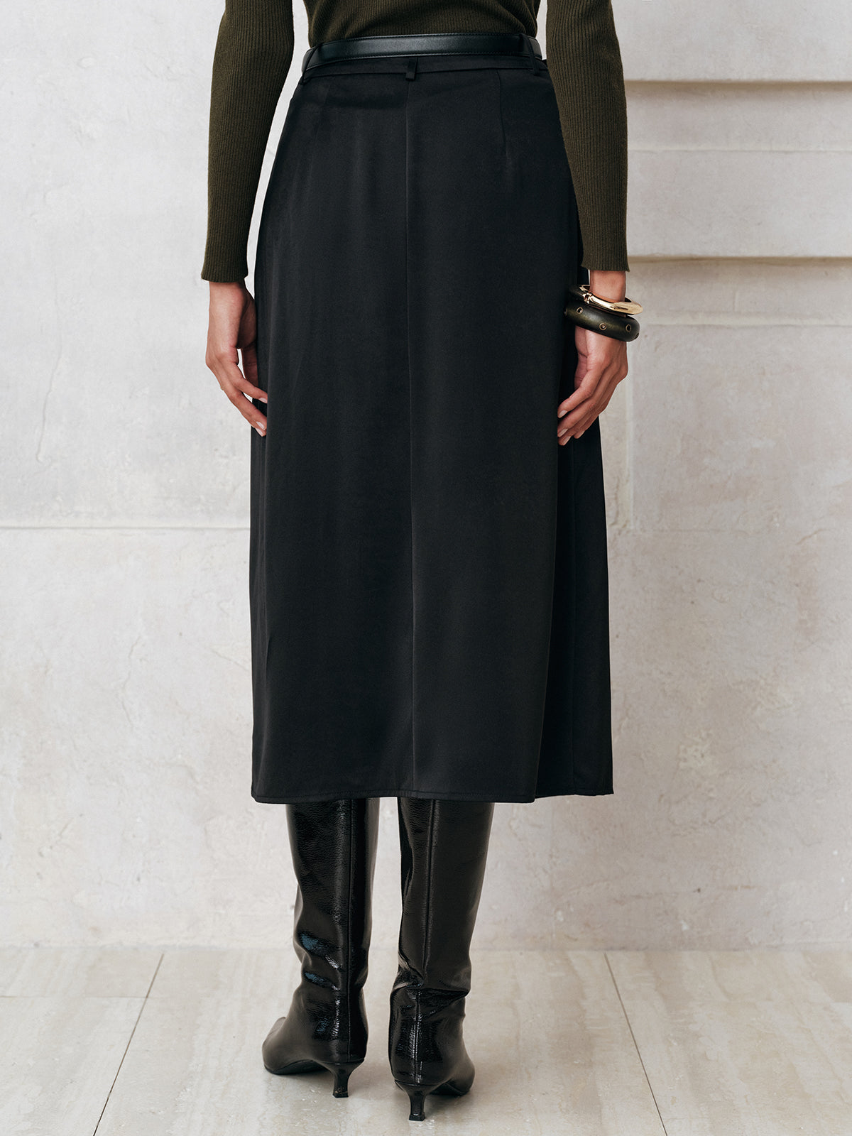 Transparenter Midirock mit Schlitz ohne Gürtel