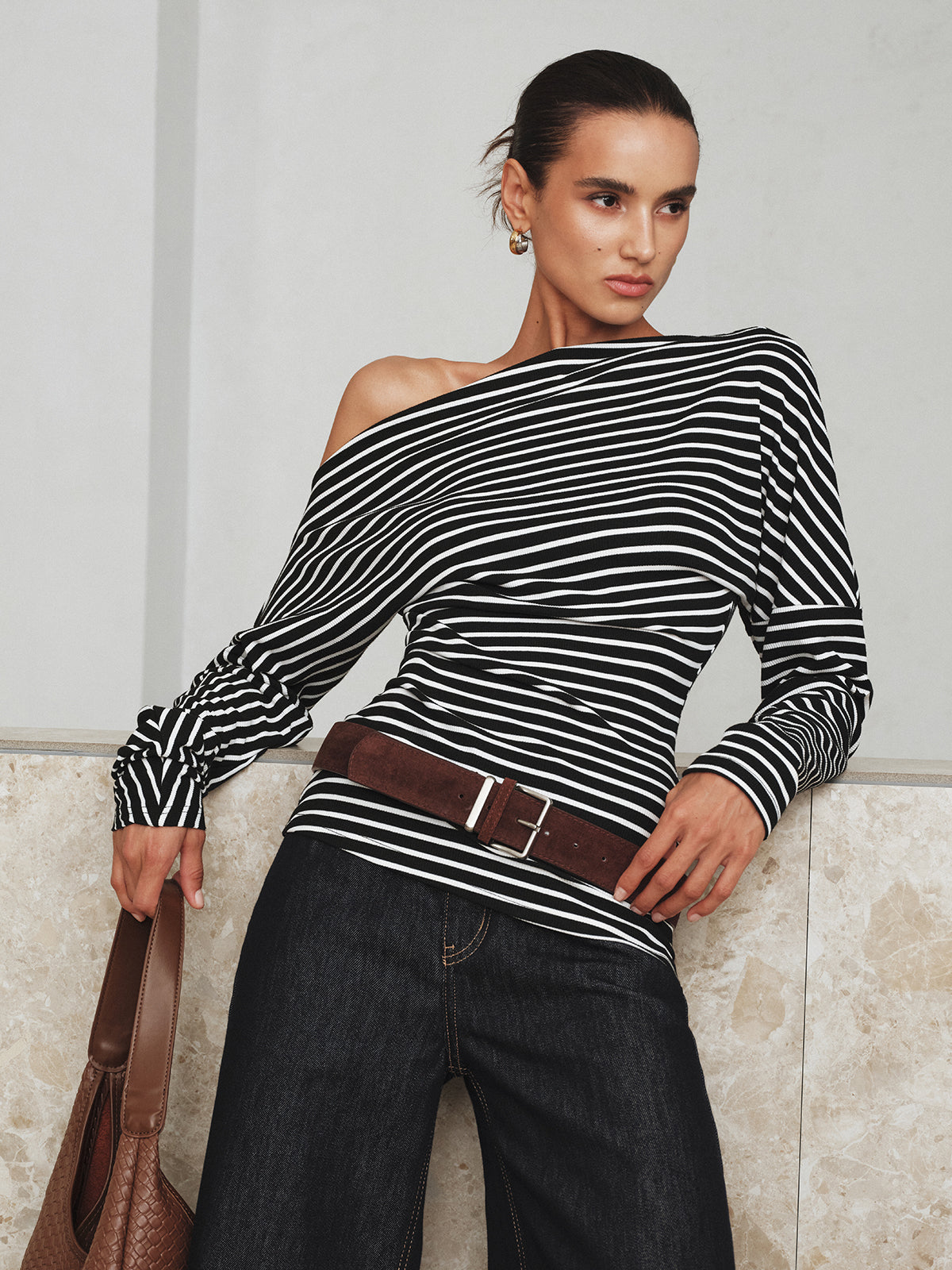 T-shirt asymétrique rayé à une épaule