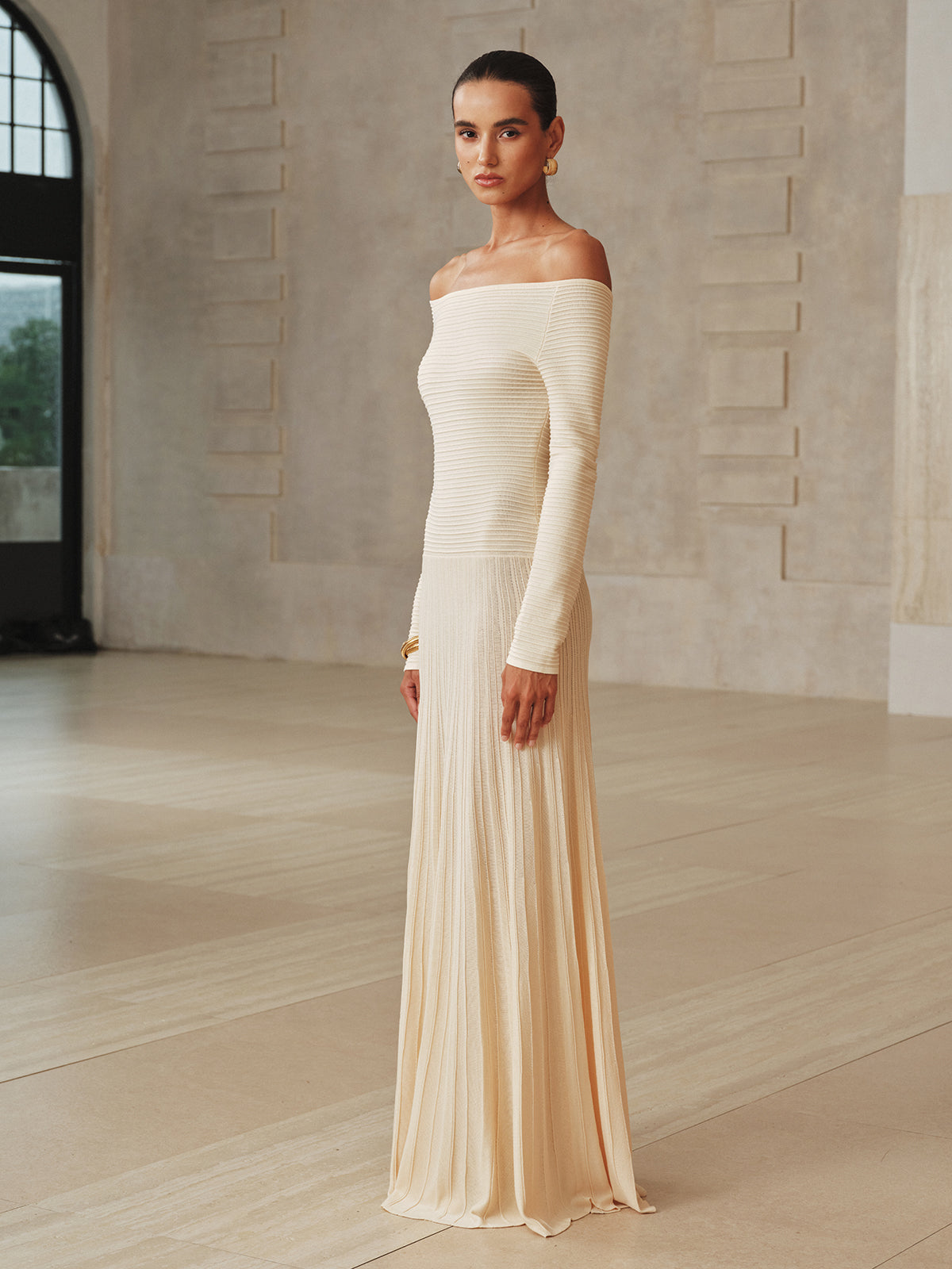 Robe longue en tricot texturé à épaules dénudées