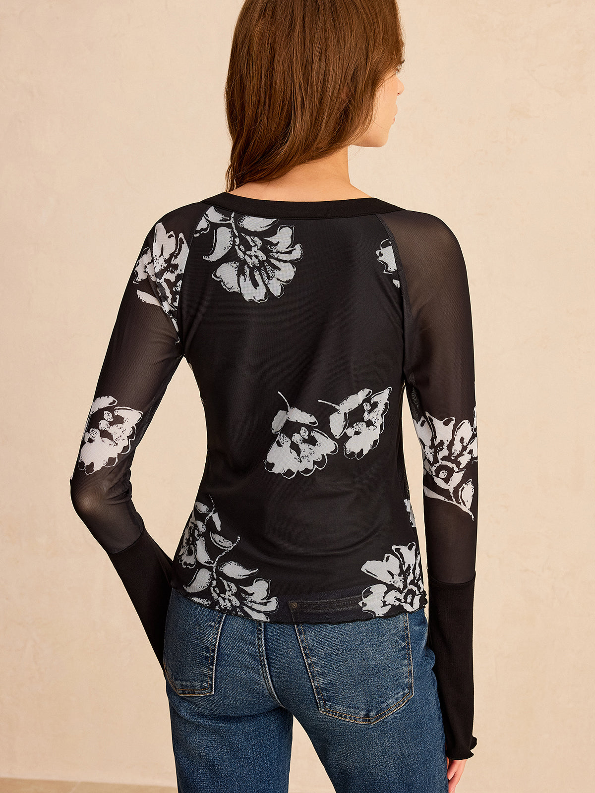 T-Shirt mit Blumenmuster und Mesh-Ärmeln