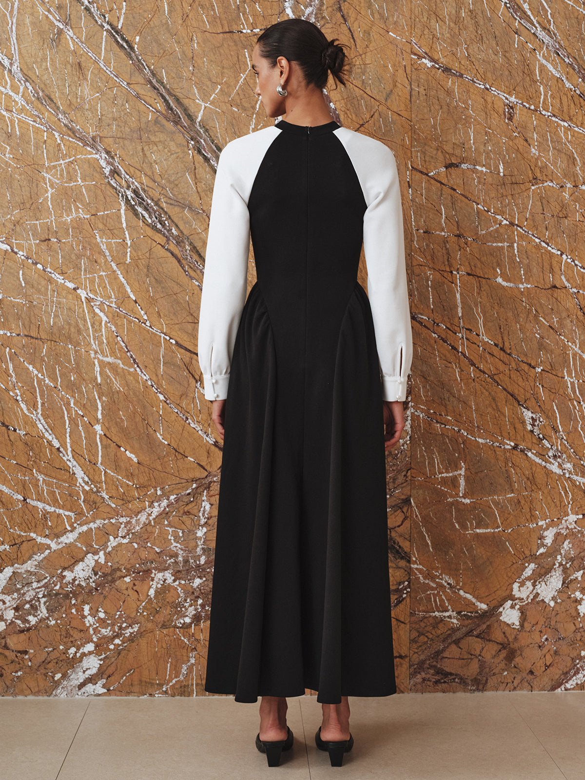 Contrast-Sleeve Pleated Midi Dress