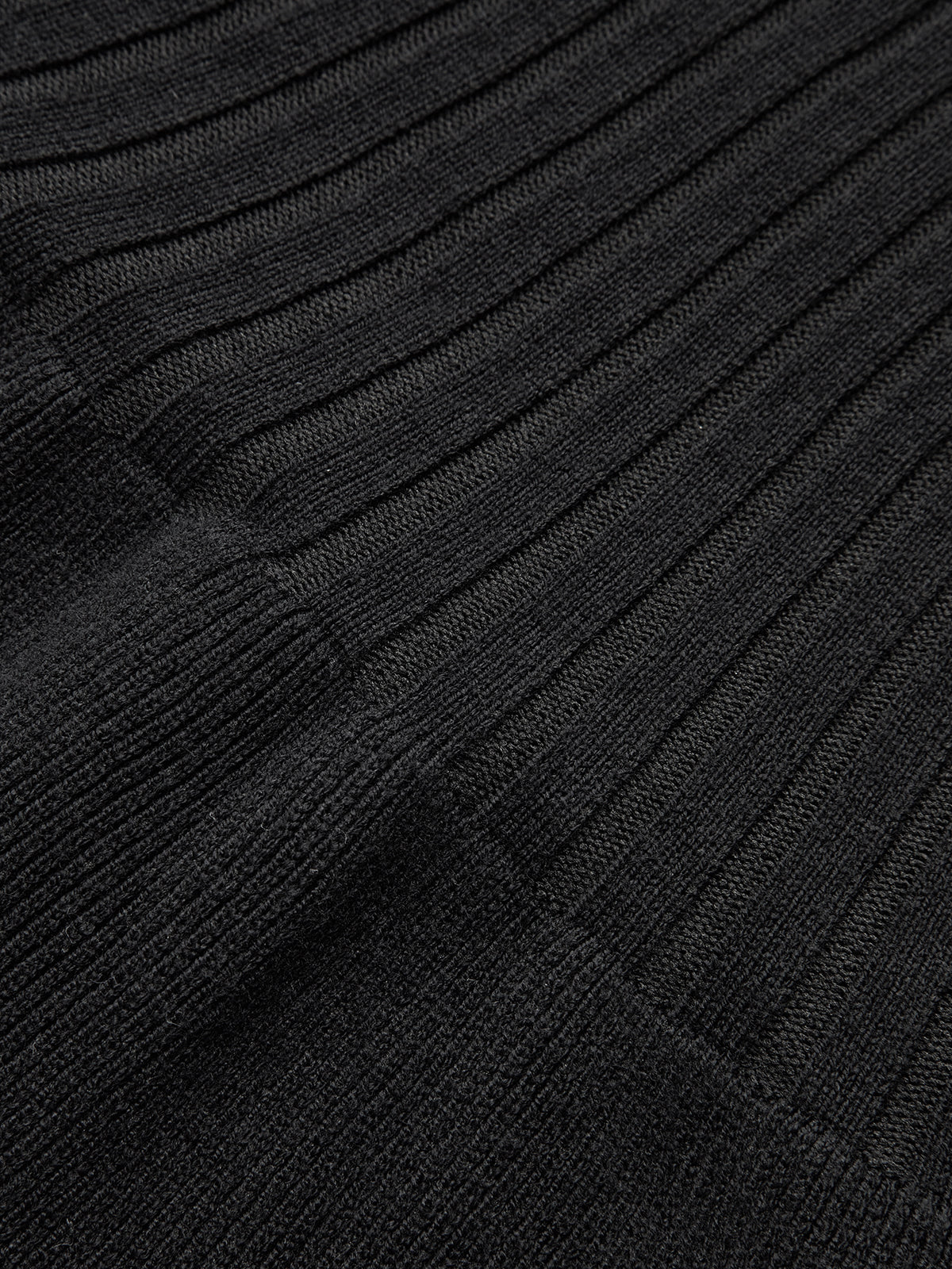 Midi-Strickkleid mit Rüschenkragen in Kontrastfarbe