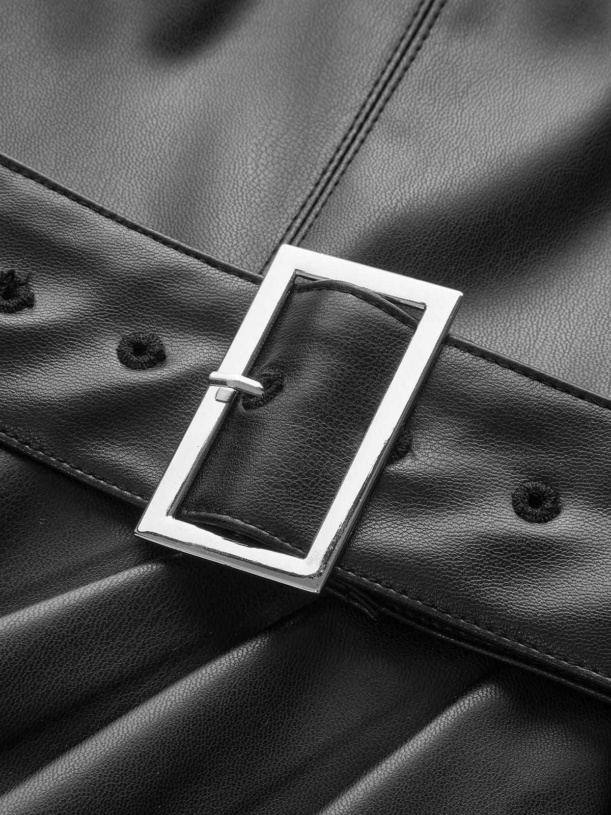 Robe sans manches en similicuir avec ceinture