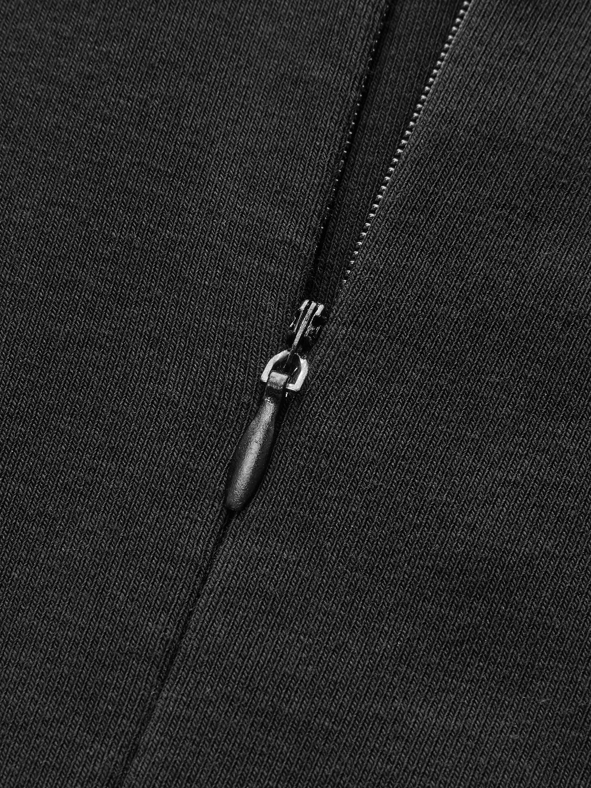 Kurzärmeliges Kleid mit Raffungen und Metallschnalle