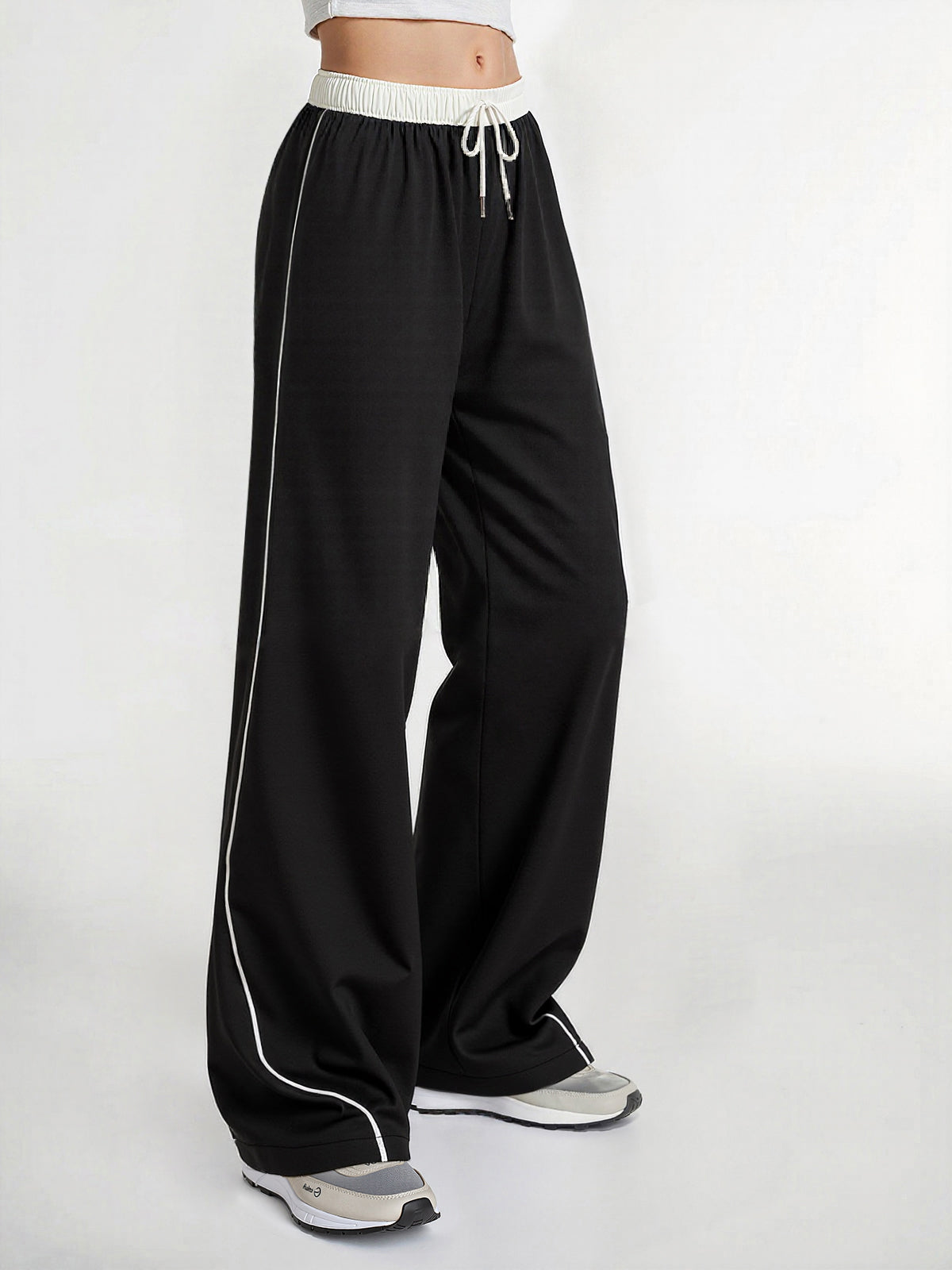 Pantalon large à cordon de serrage et taille contrastée