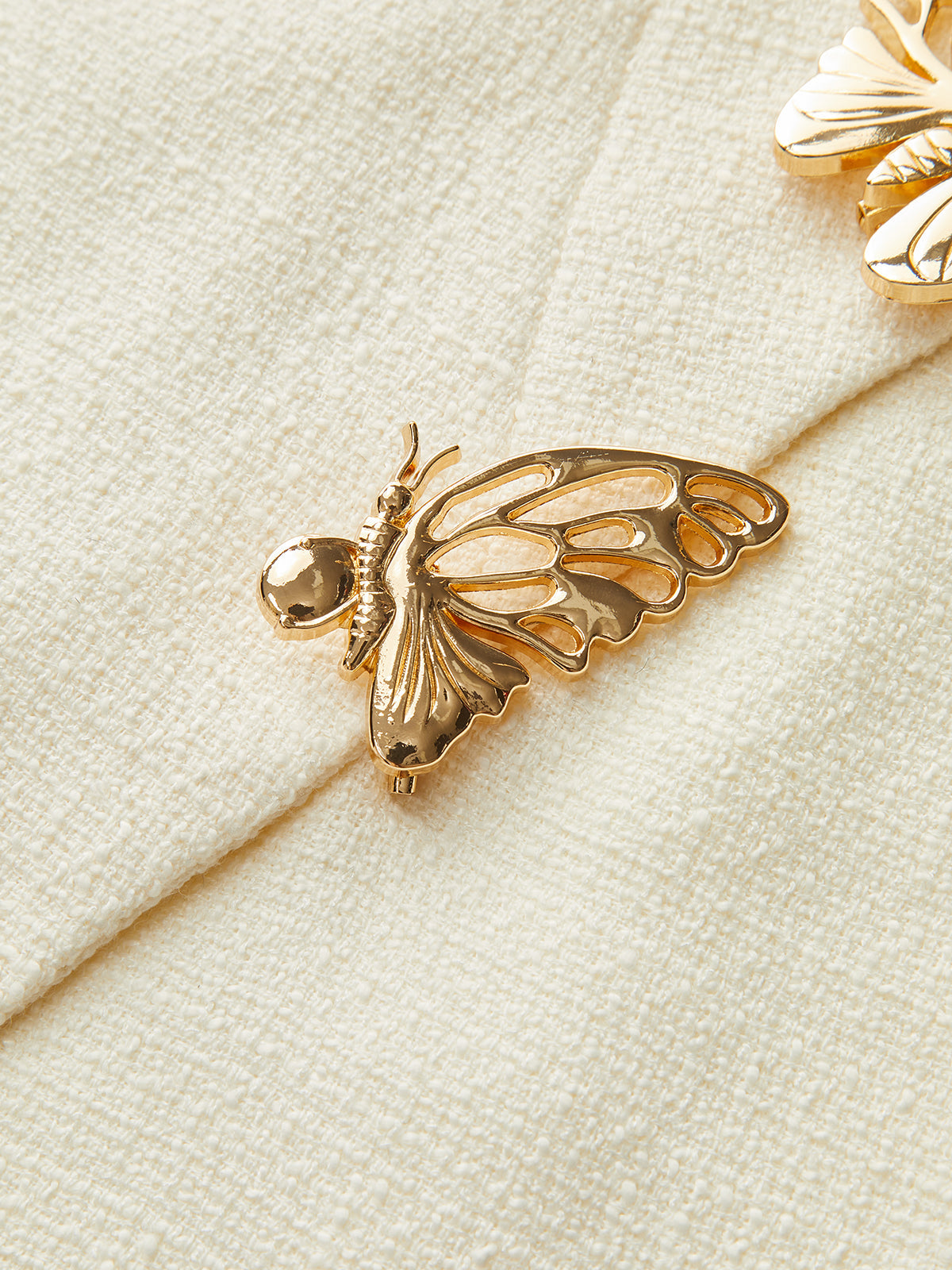 Robe à manches courtes ornée de papillons