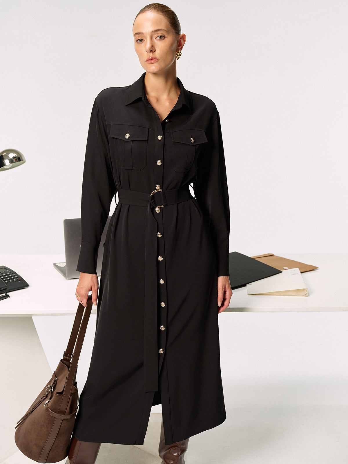 Hemdblusenkleid mit Gürtel und Metallknöpfen