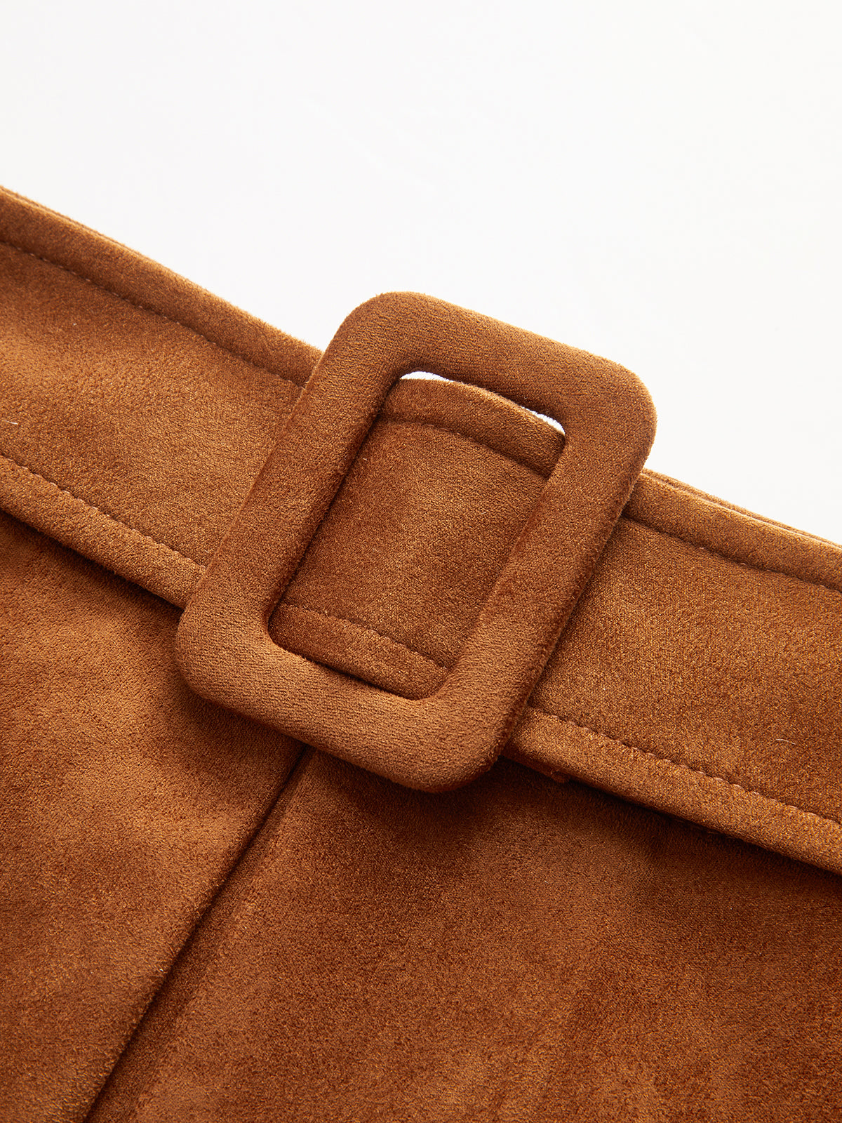 Minirock mit Wildlederoptik, Gürtel und Schlitz