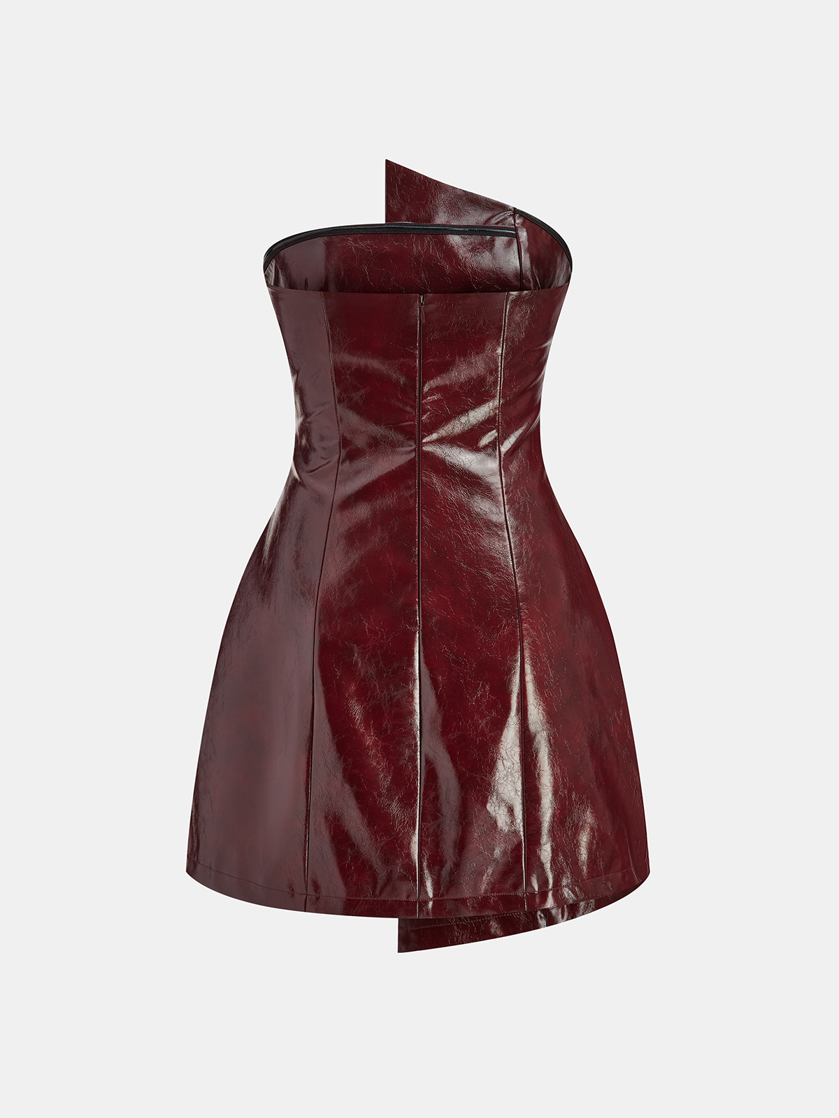 Trägerloses asymmetrisches Kunstlederkleid