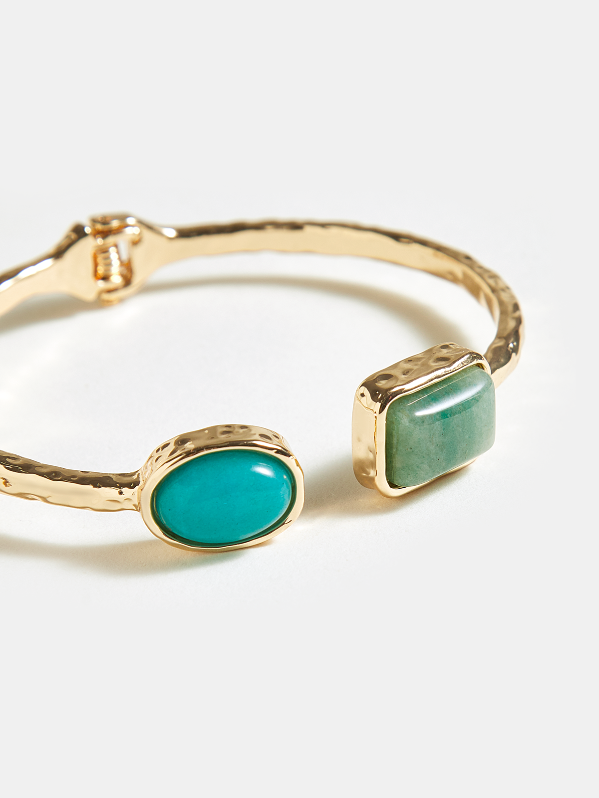 Bracelet en turquoise martelée