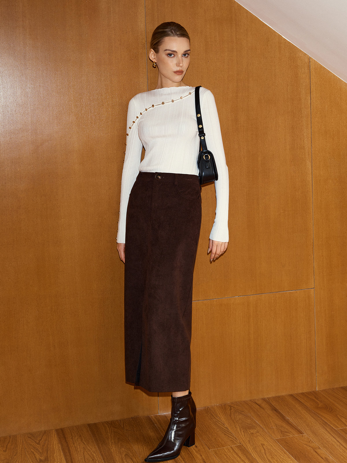 Oberteil aus Wollmischung mit Metalldetail und asymmetrischem Cut-Out