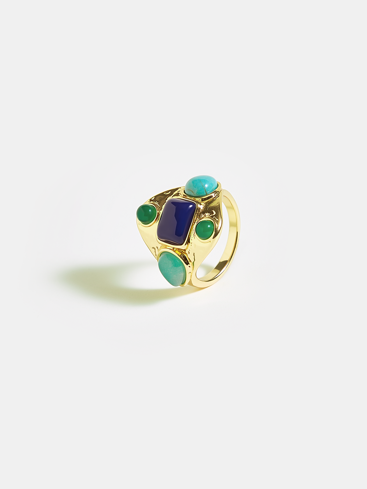 Goldring mit mehreren Steinen