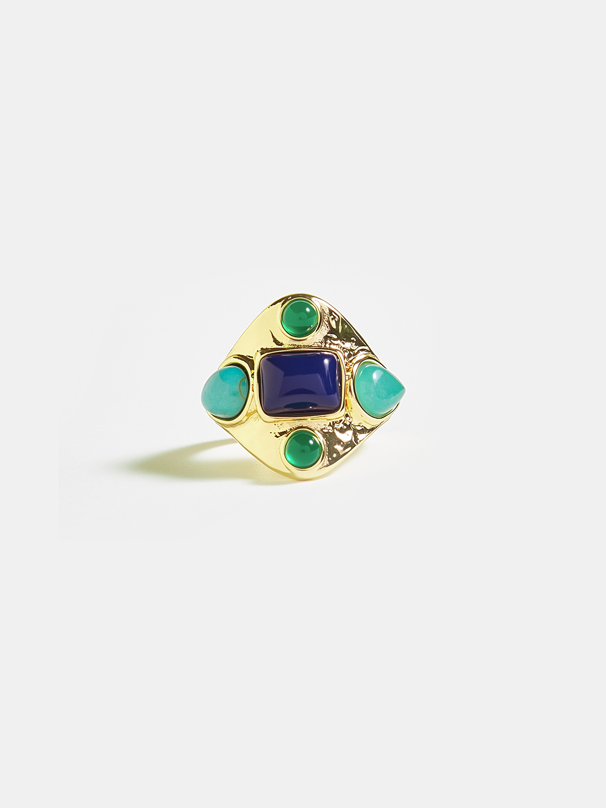 Goldring mit mehreren Steinen