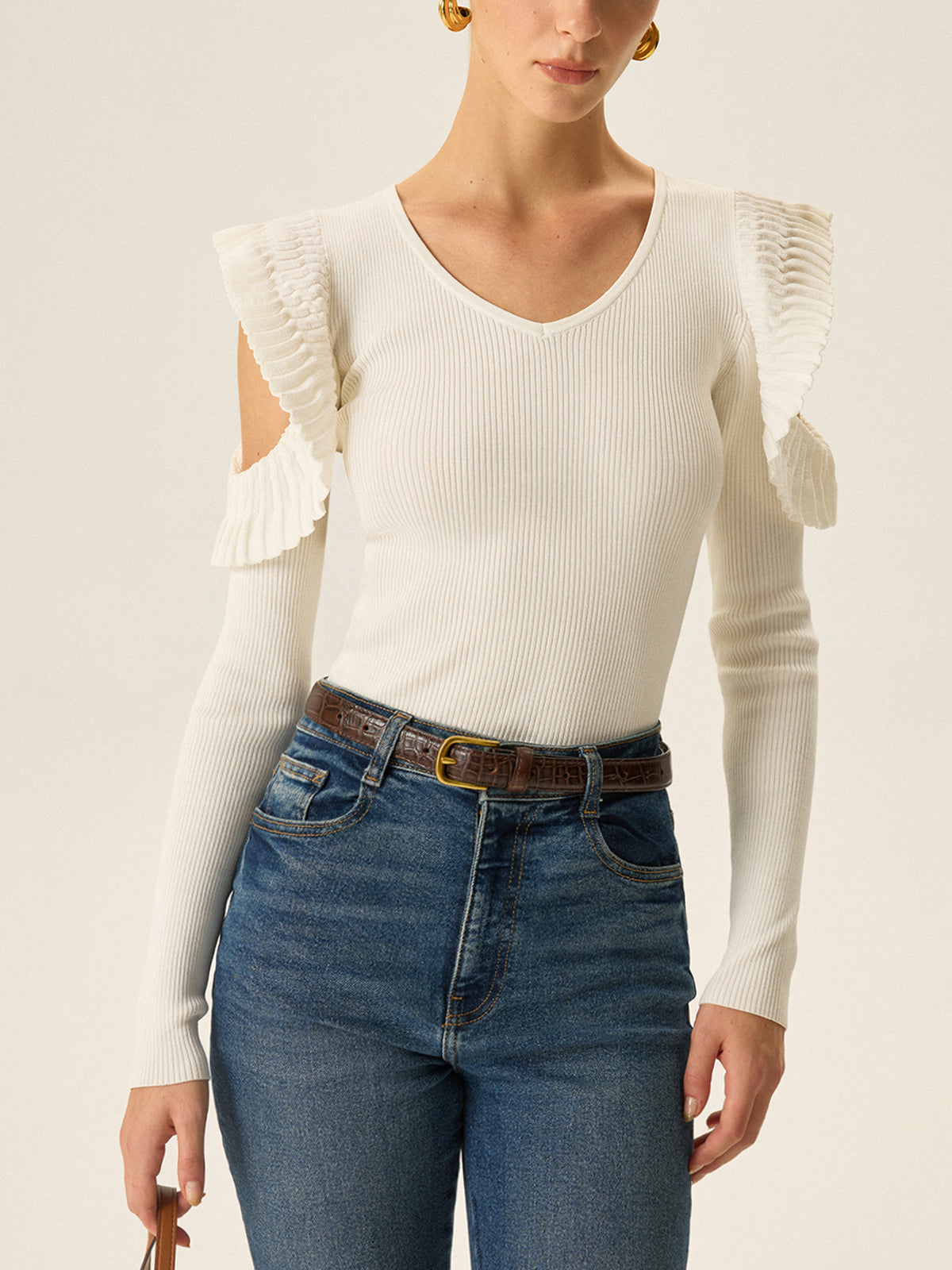 Haut en tricot à col en V à volants et épaules dénudées