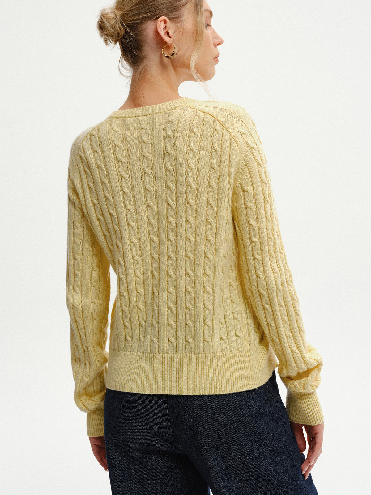 Gilet boutonné à maille torsadée