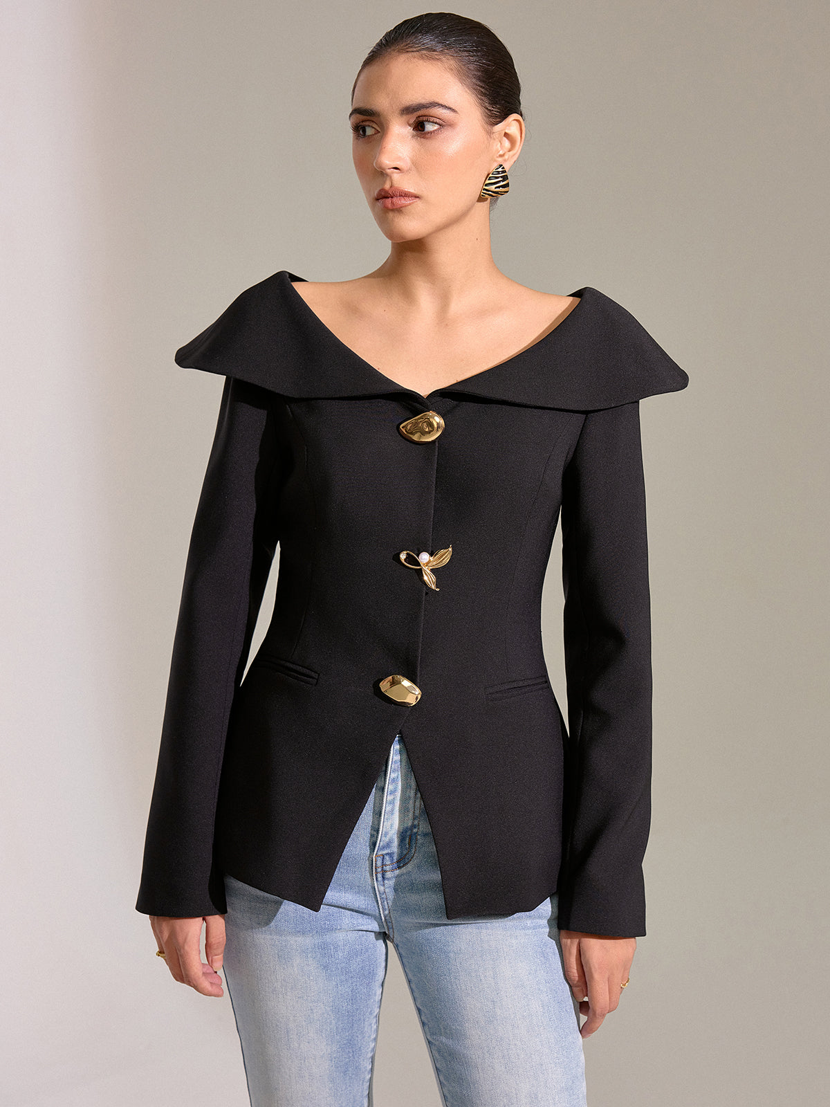 Blazer mit breitem Revers und Carmen-Ausschnitt