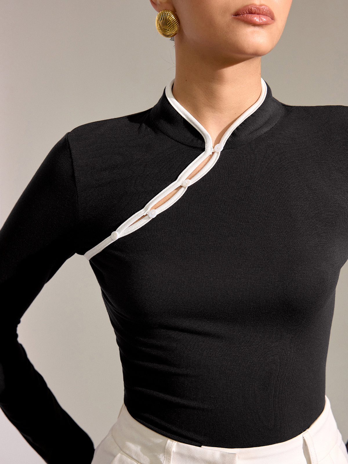 Contrast Trim Mandarin Collar Fitted T-Shirt