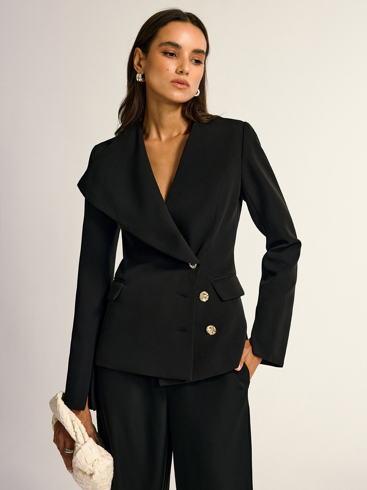 Blazer à col châle et boutons métalliques