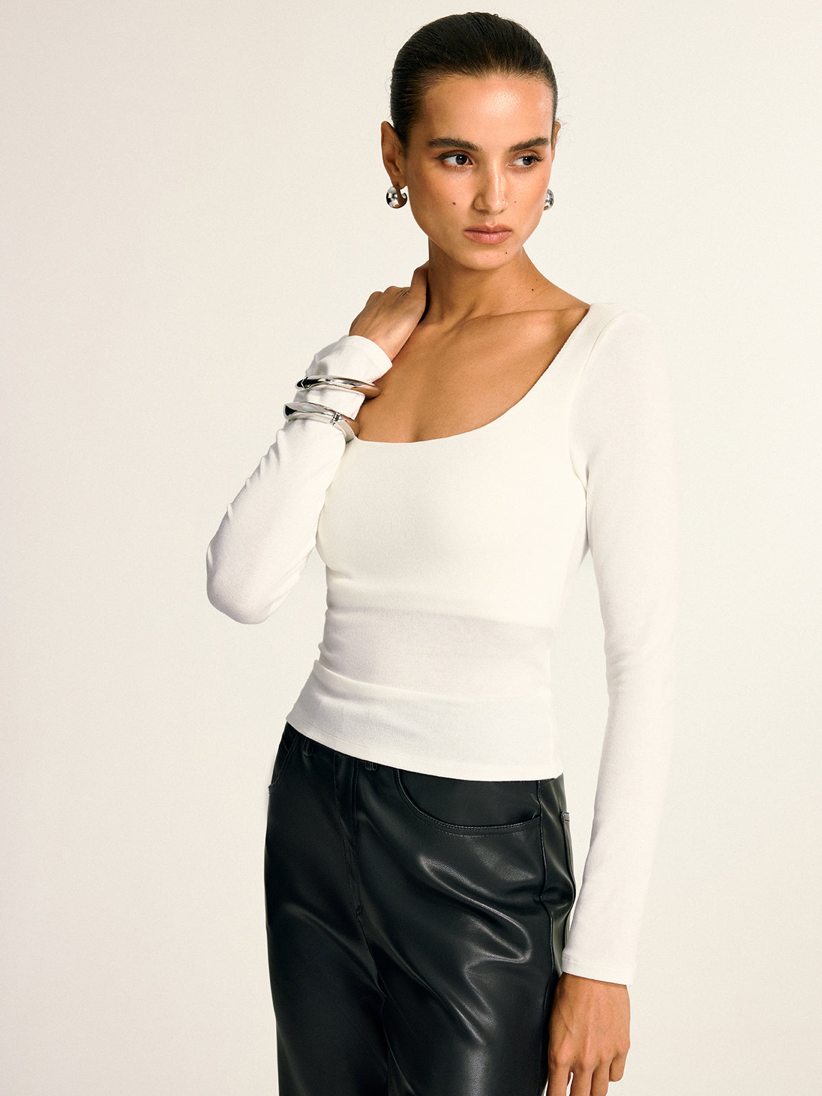 Haut moulant à manches longues, décolleté, sans soutien-gorge