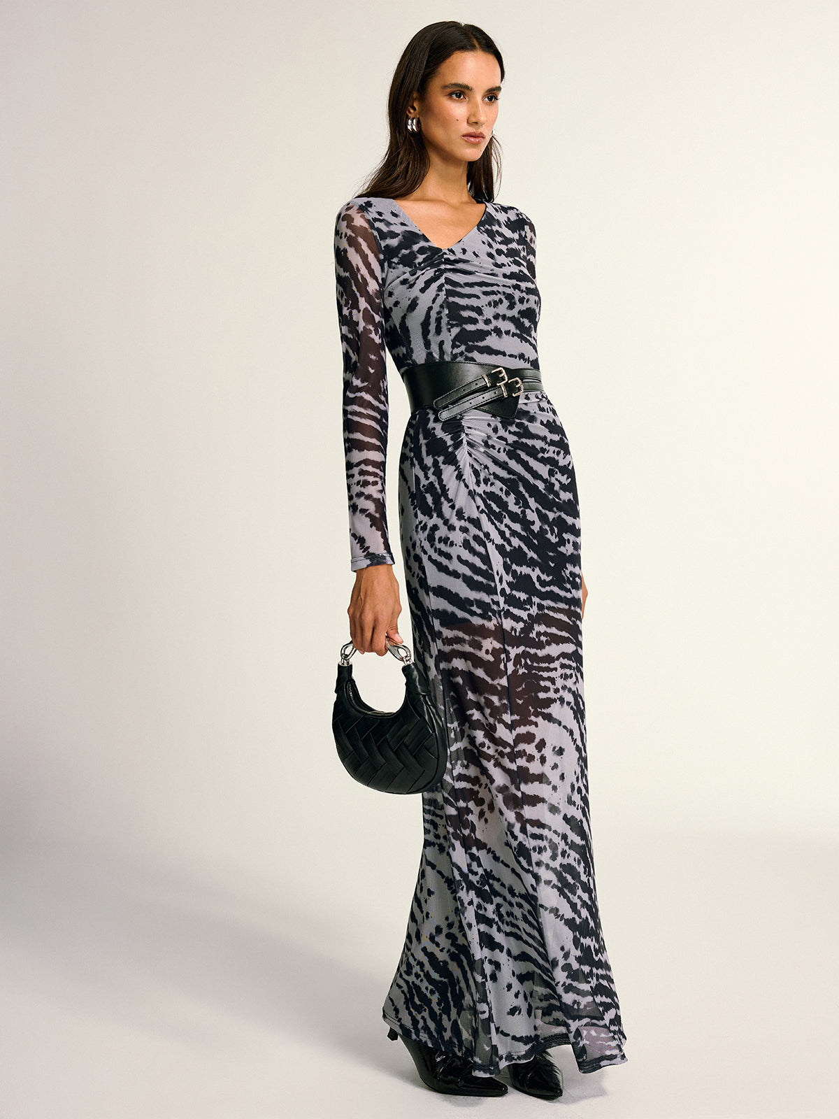 Robe à manches longues à imprimé abstrait et fronces