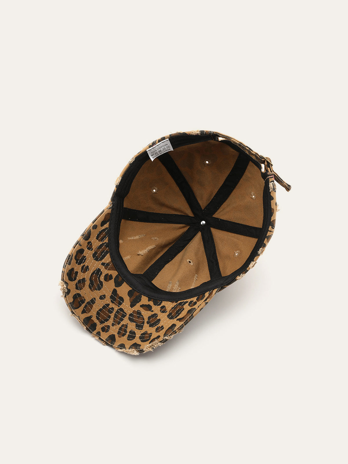 Casquette léopard vieillie