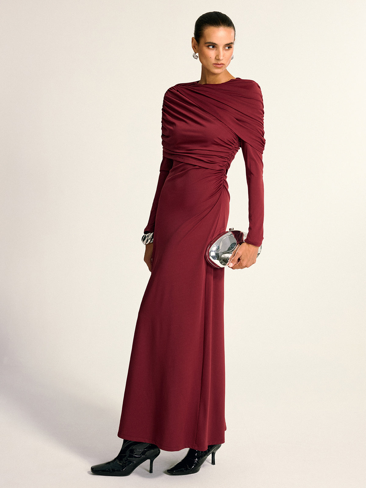 Maxikleid mit langen Ärmeln und Wickeleffekt