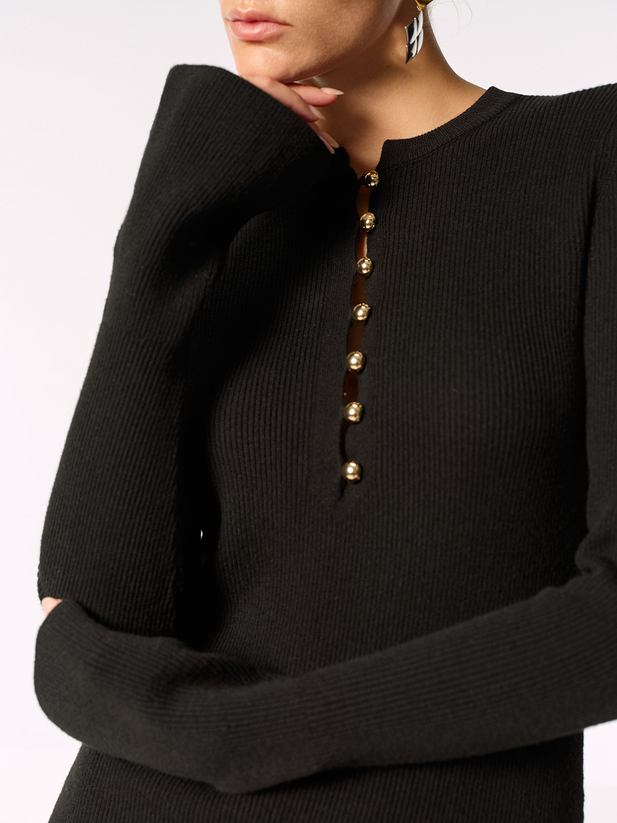 Mini-robe en mélange de laine avec dentelle à l'ourlet et boutons métalliques