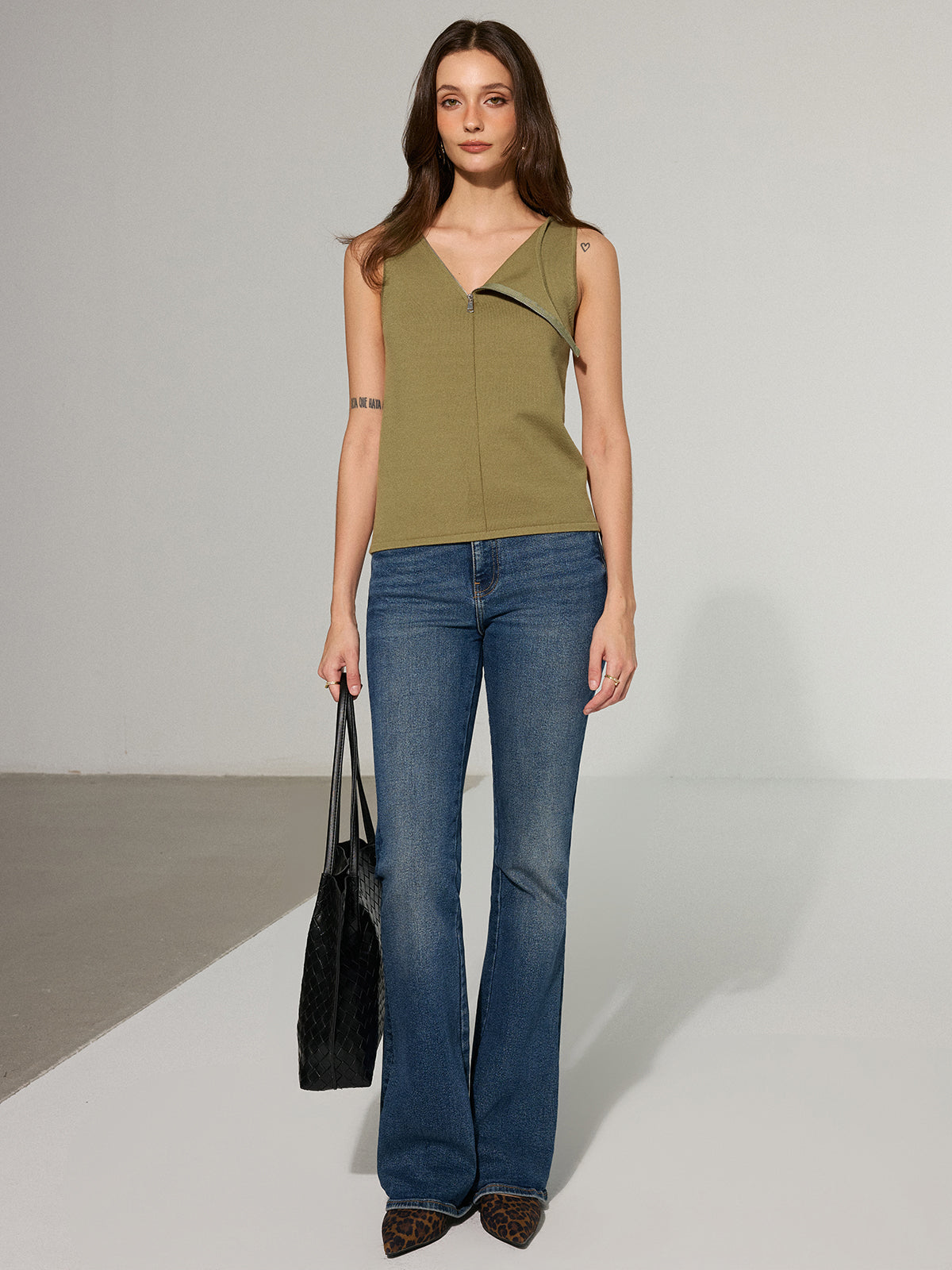 Asymmetric Zipper Sleeveless Top