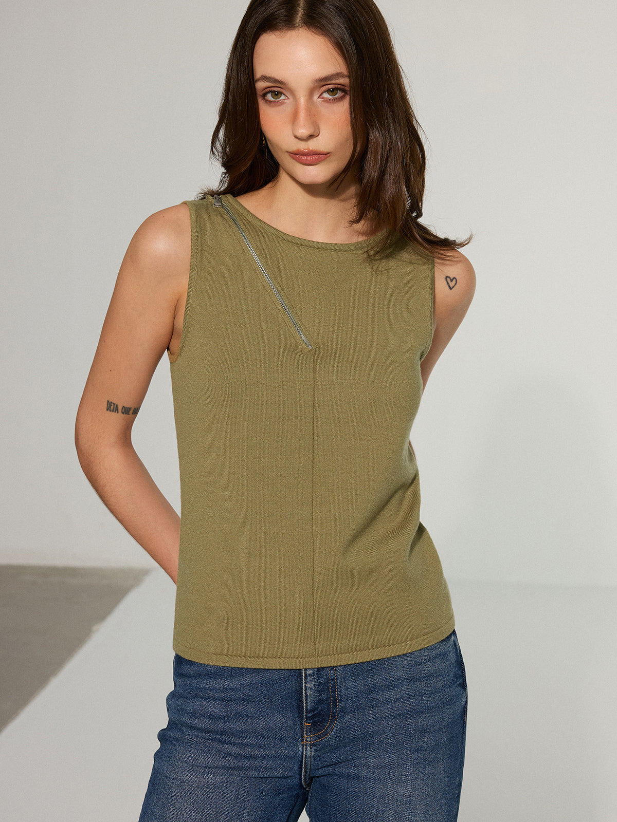 Asymmetric Zipper Sleeveless Top