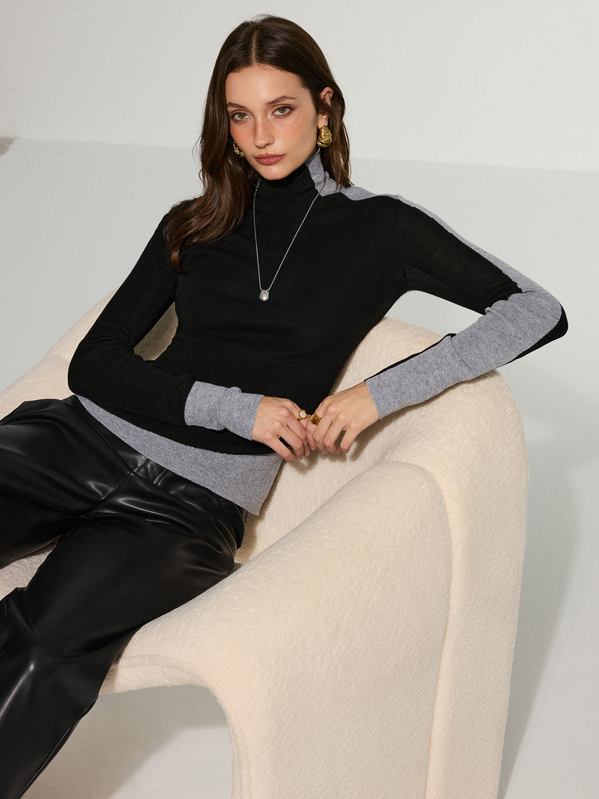 Two-Tone Turtleneck Wool Blend Sweater