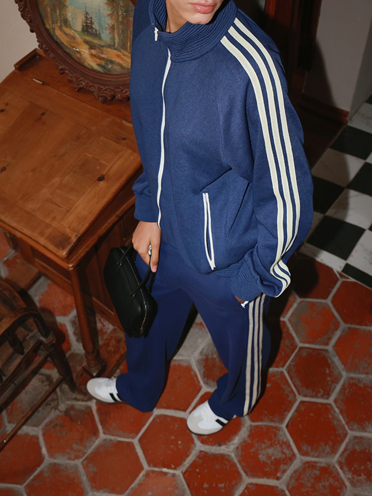 Side Striped Zip-Up Sweatshirt