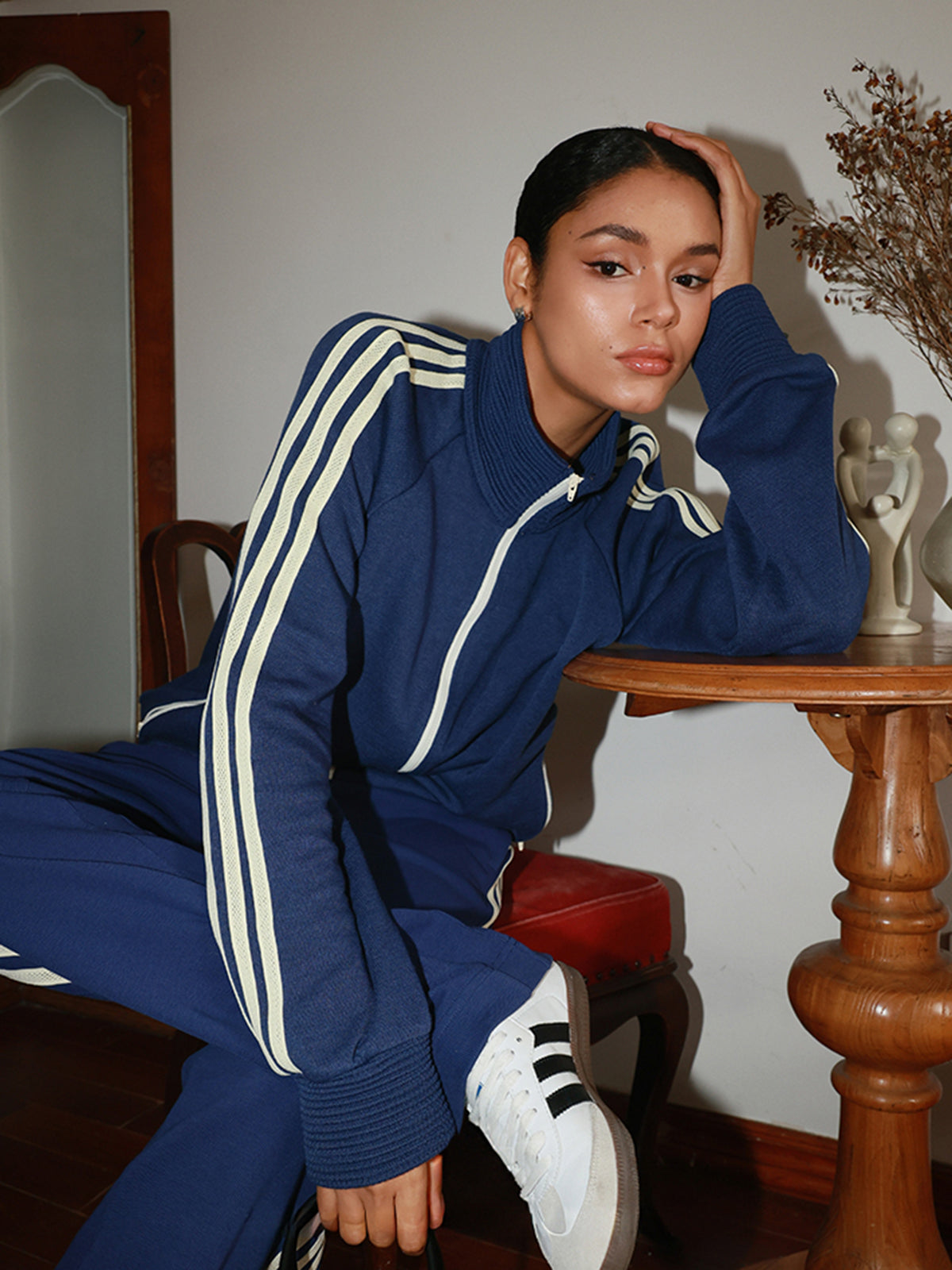 Side Striped Zip-Up Sweatshirt