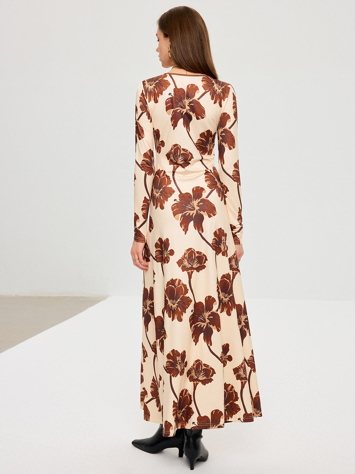 Robe longue à imprimé floral et col en V