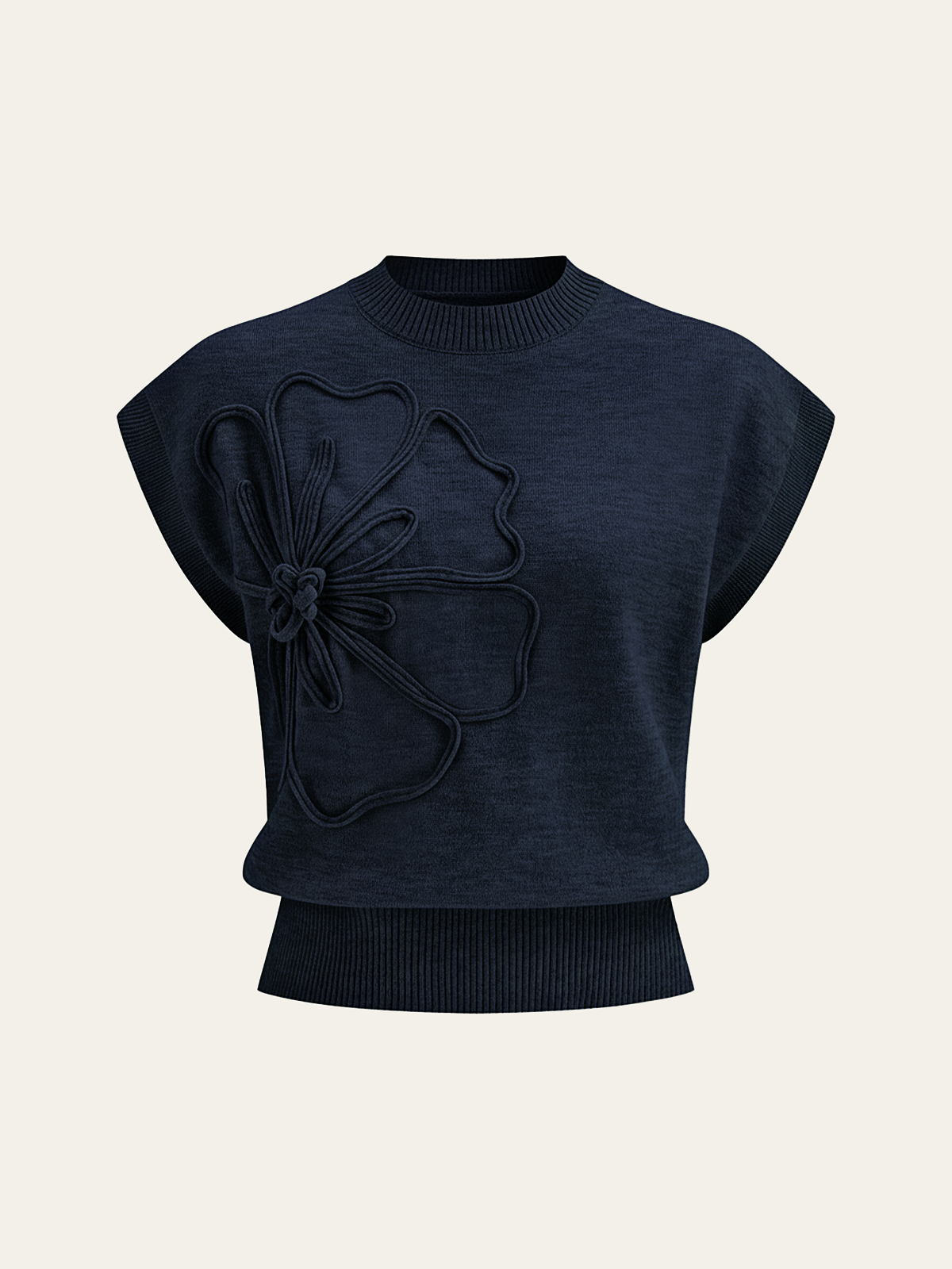 Stricktop mit Blütenapplikation und Kappenärmeln