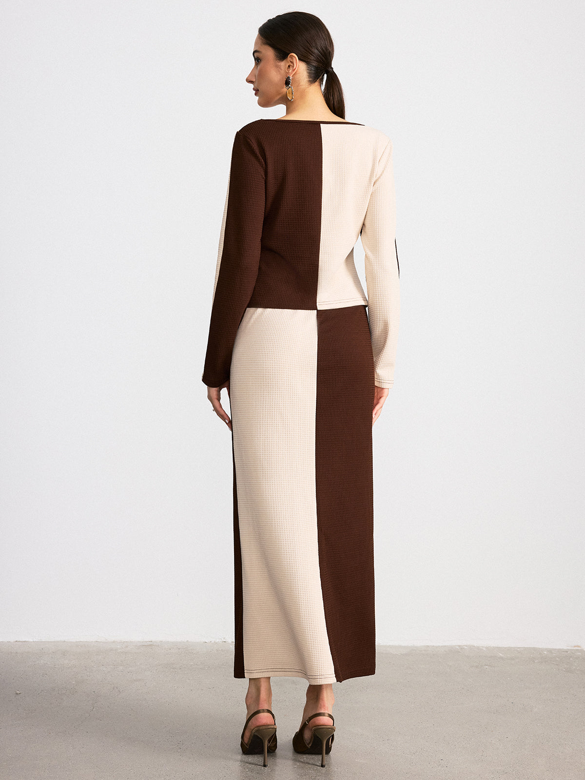 Ensemble haut et jupe en maille gaufrée bicolore