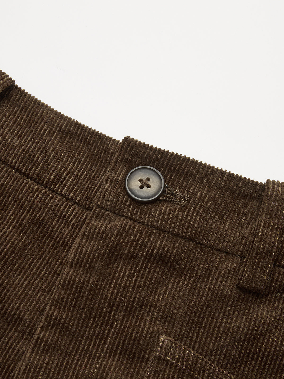 Cordhose mit mittelhohem Bund und gebogenem Bein