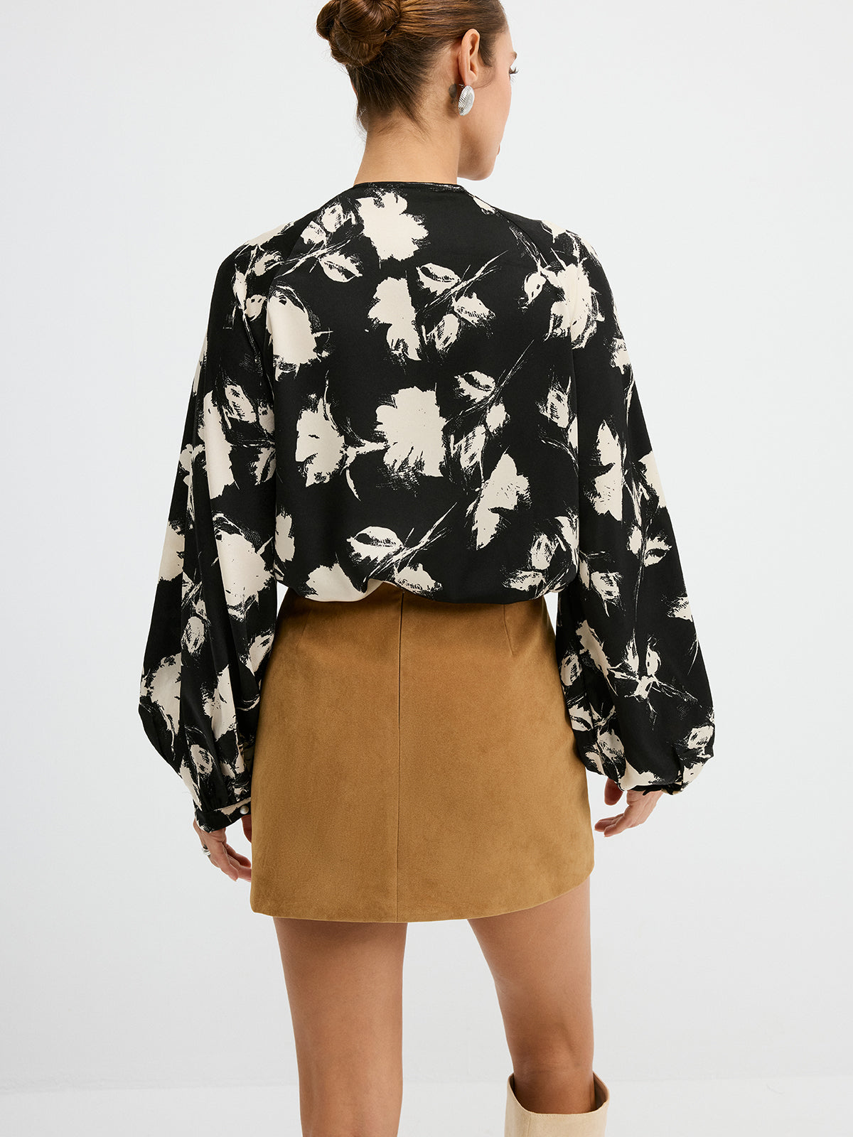 Hemdbluse mit Blumenmuster und Ballonärmeln