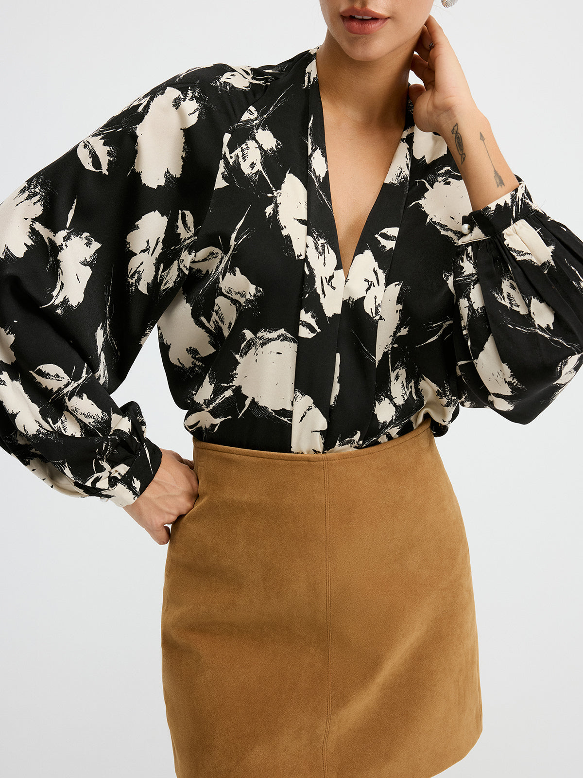 Hemdbluse mit Blumenmuster und Ballonärmeln