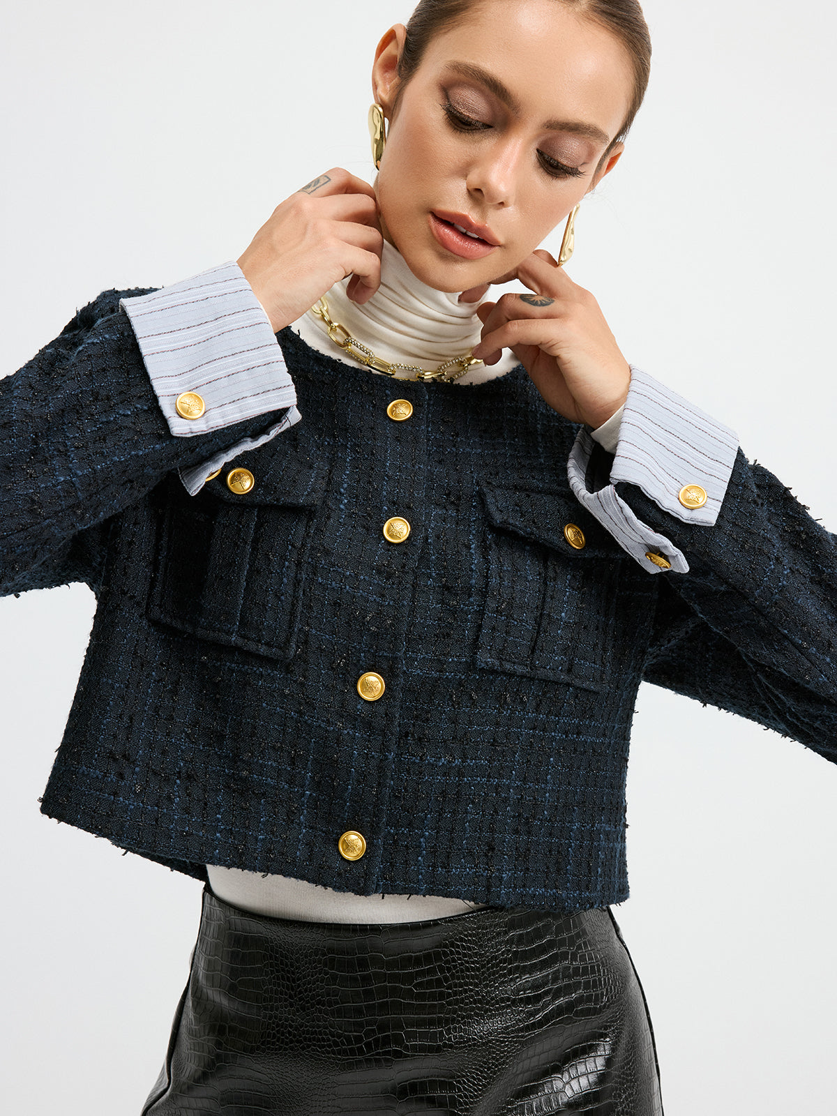 Gekürzte Jacke aus Tweed-Wollmischung mit Ärmelaufschlägen