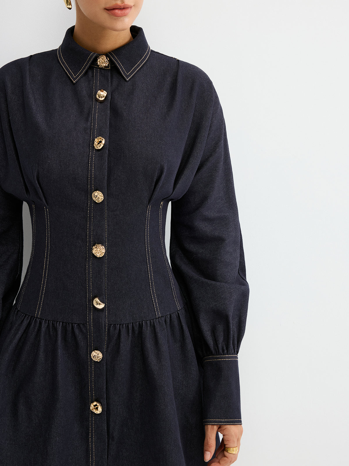 Robe chemise en jean à boutons métalliques