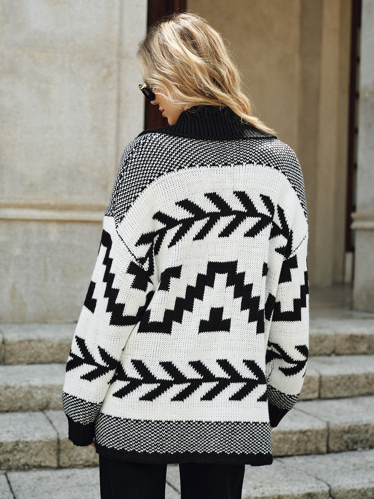 Cardigan en tricot à col et motif géométrique sans ceinture