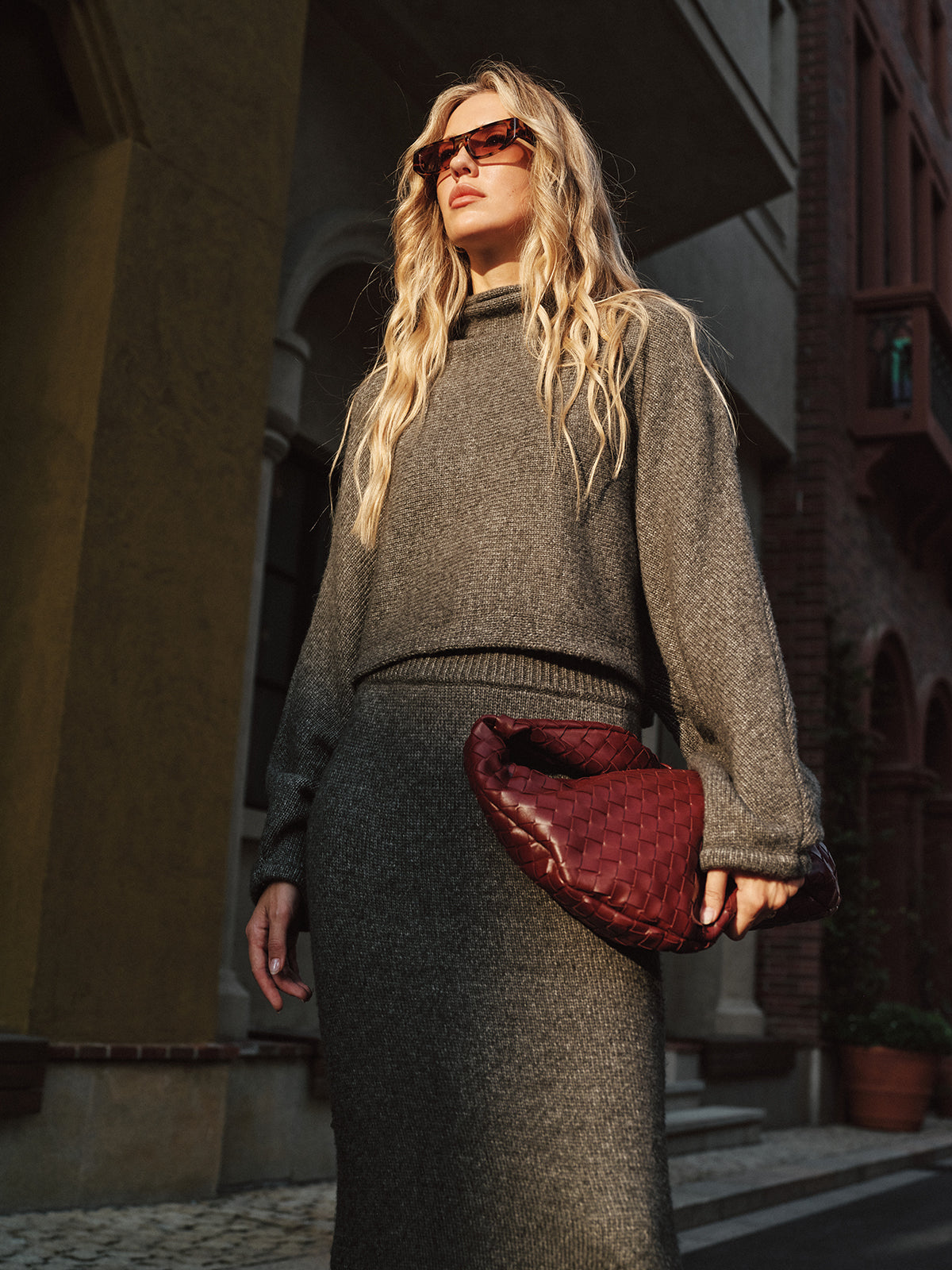 Strickpullover und Maxirock-Set aus Wollmischung