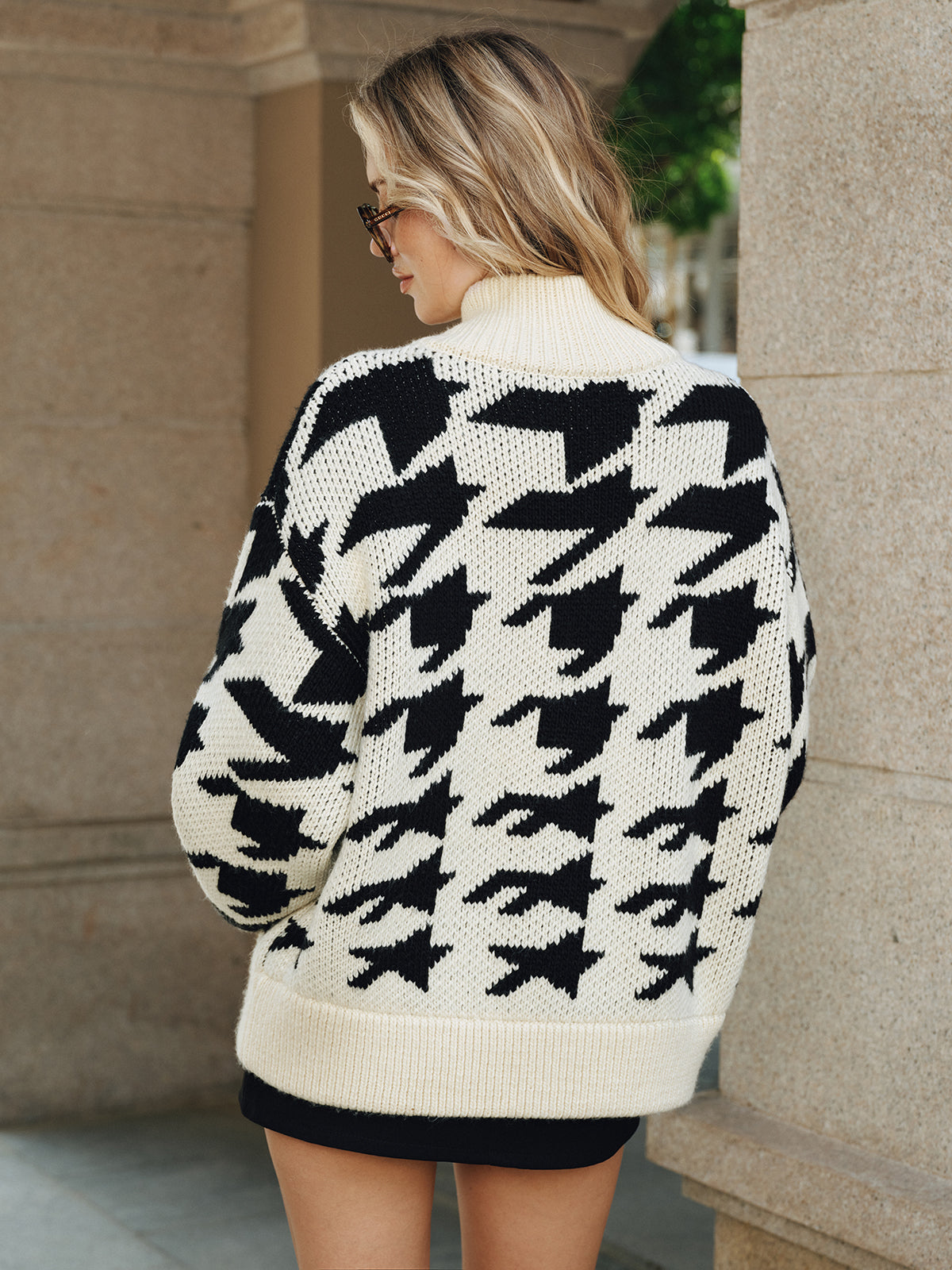 Cardigan en maille à boutons en corne à motif pied-de-poule