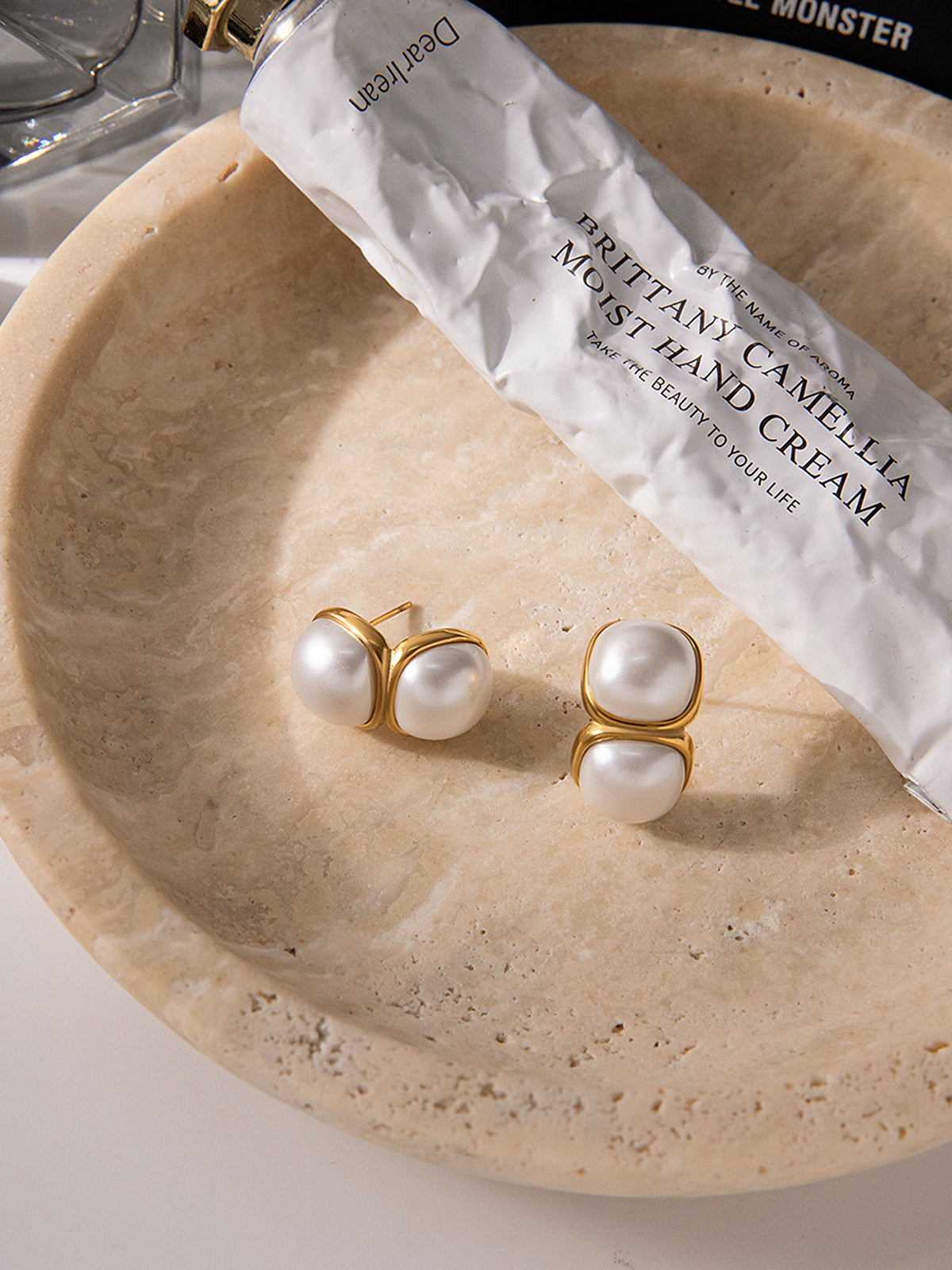 Boucles d'oreilles clous double perle