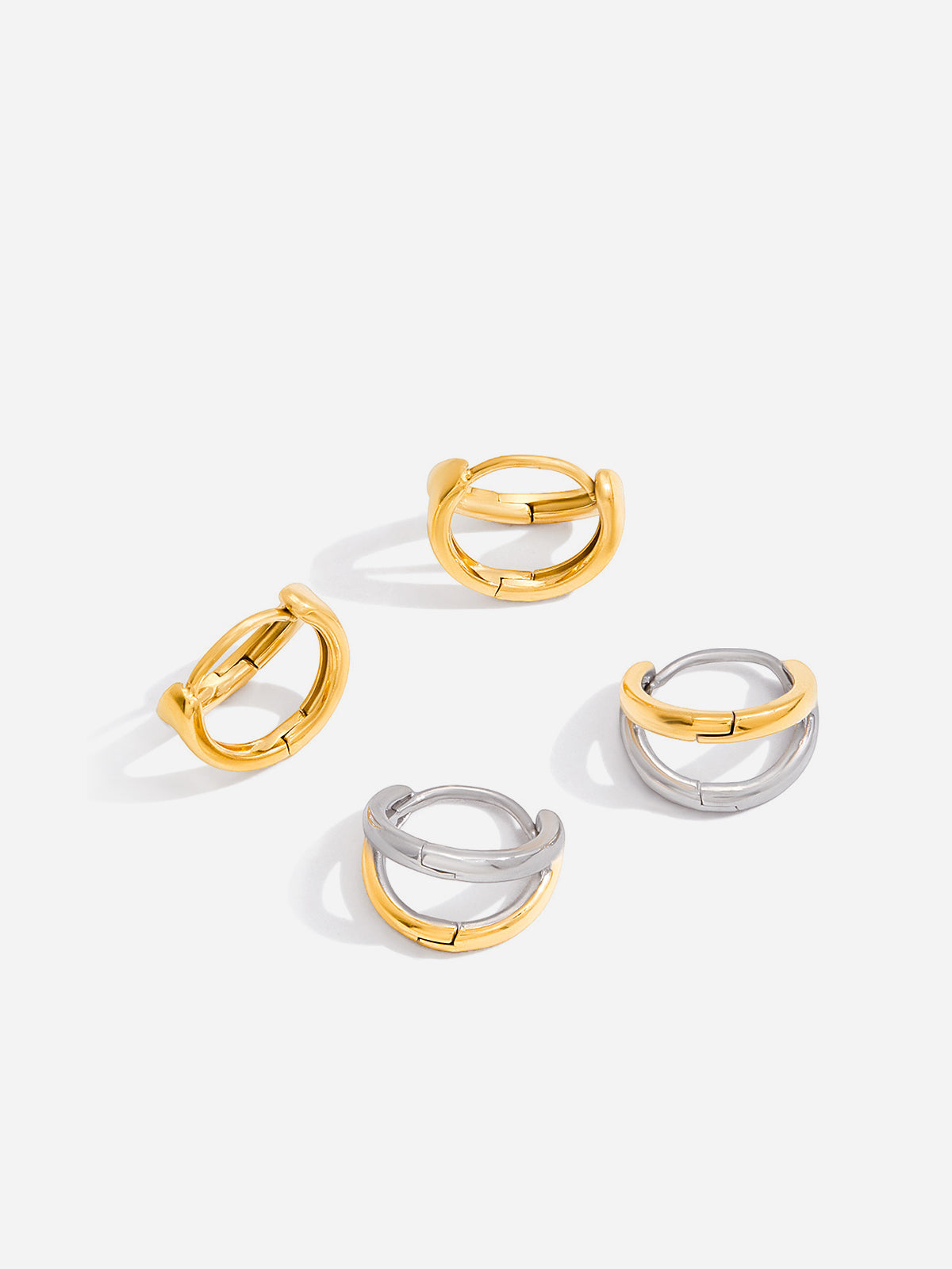 Boucles d'oreilles créoles de forme irrégulière